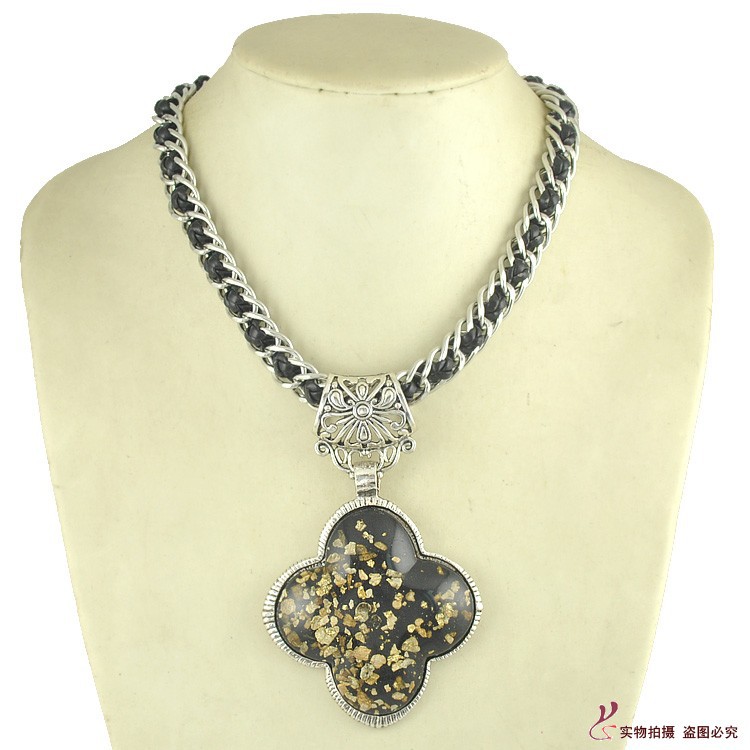 【N1627欧美复古印花秋冬项链 <em>四叶草</em>短<em>毛衣</em>