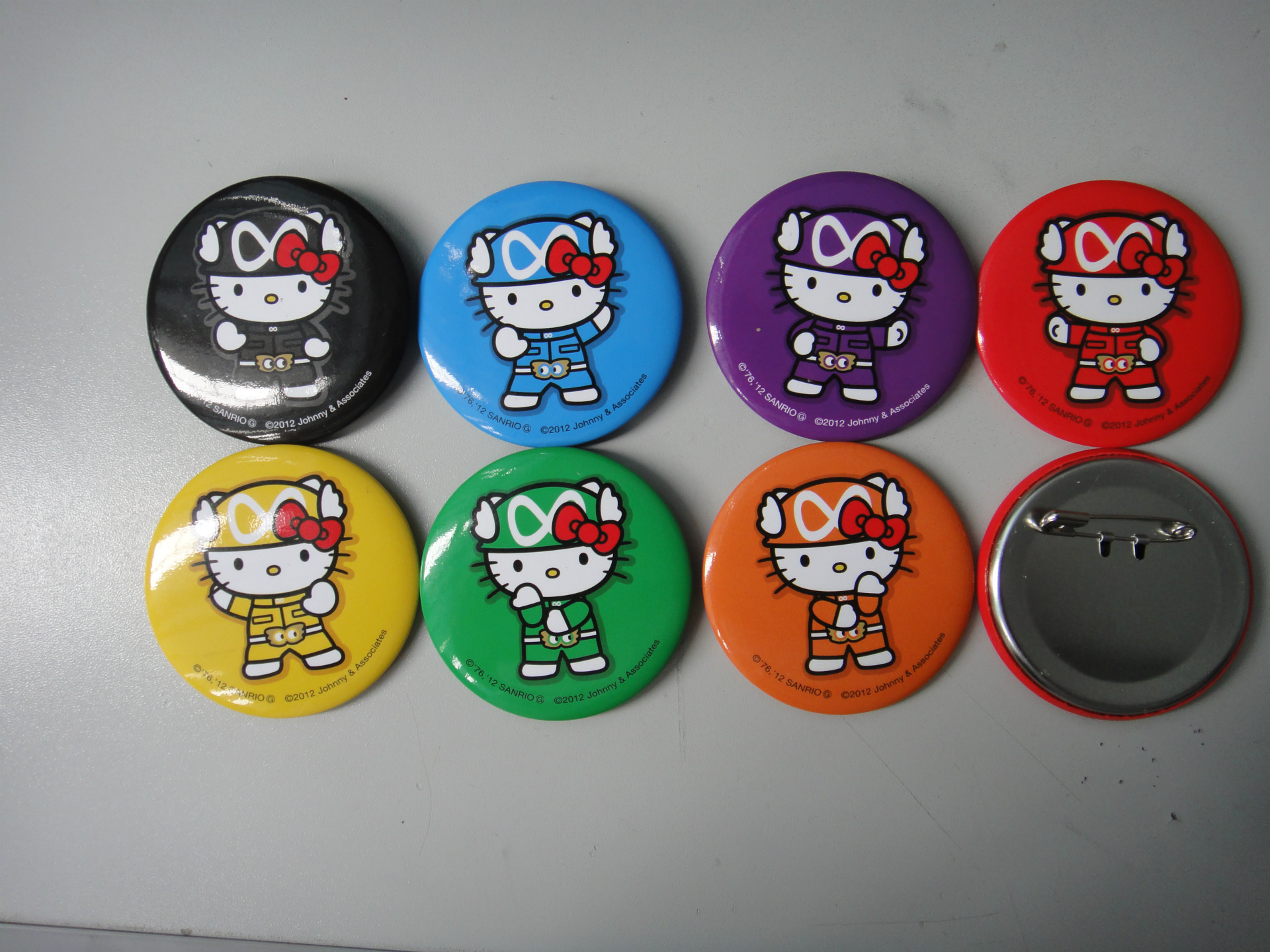 【厂家供应生产徽章、扣章、证章、勋章、马口