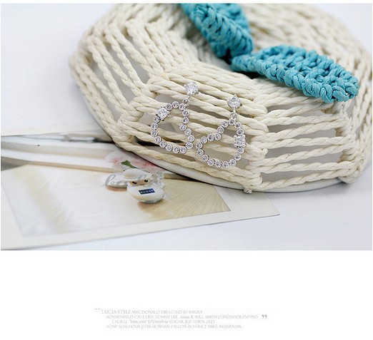 【推荐款!淑女双层<em>心型</em>闪亮水钻<em>毛衣</em>链项链饰