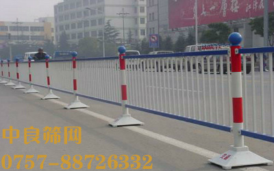 马路护栏网.jpg