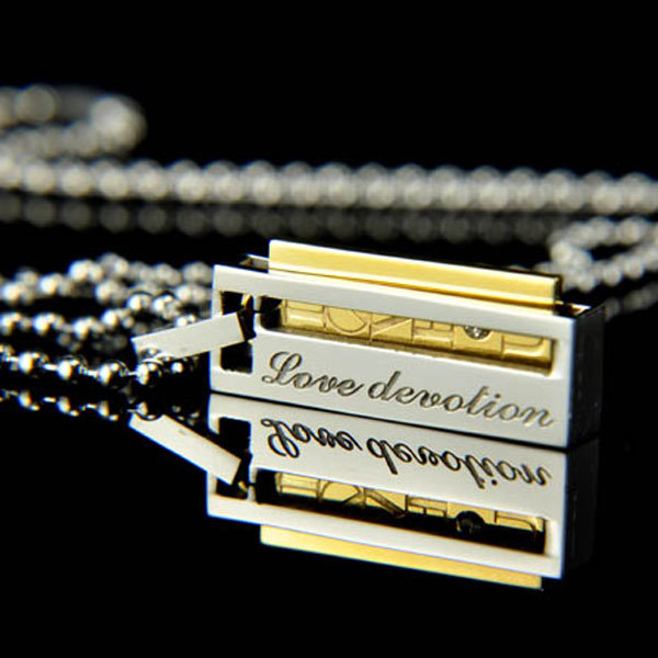 【金色love devotion忠诚的爱钛钢吊坠项链情侣