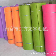 針刺毛氈條光密封羊隔音化纖毛氈布背膠滌綸彩色化纖毛氈無紡布