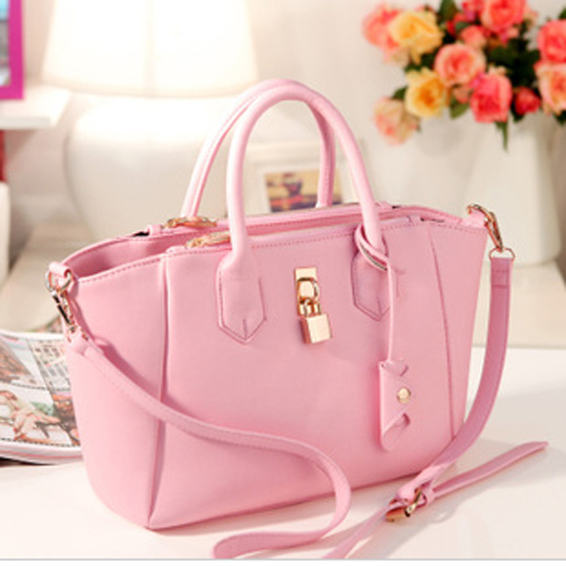 2013新款韩版大牌糖果色锁扣手提蝙蝠包单肩