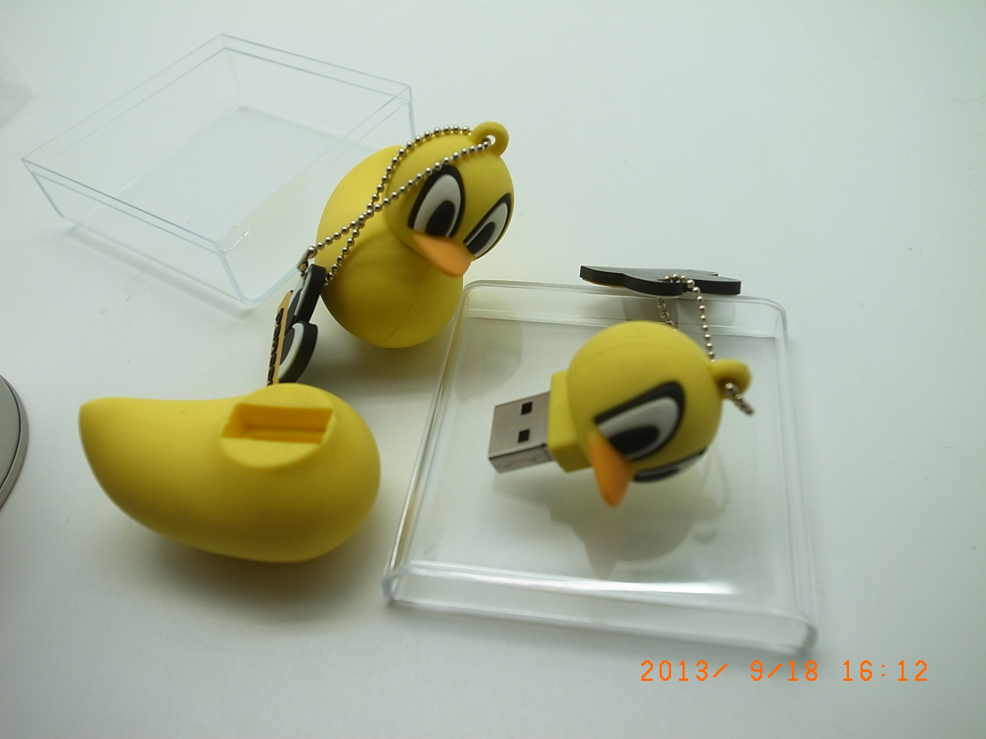 深圳U盘工厂 经典大黄鸭卡通U盘 广告U盘 PV