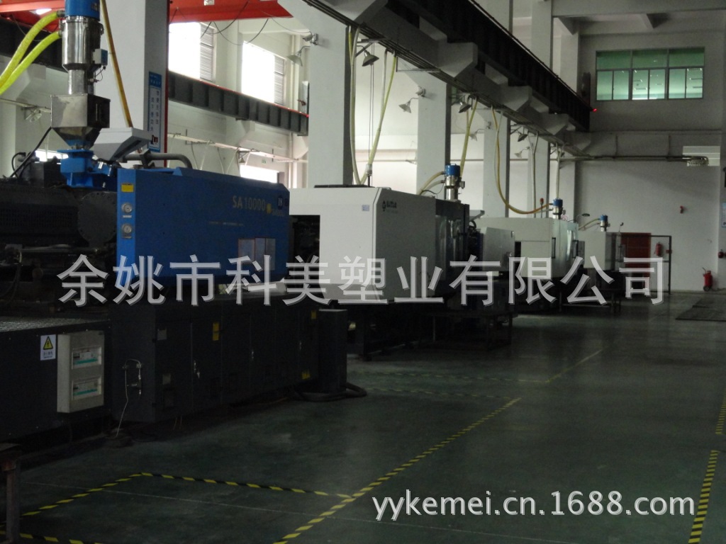 大型模具加工、产品注塑、吹塑设备