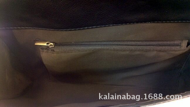 復古金屬方形扣手拿包