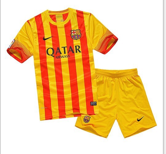 【13-14赛季巴萨主客场足球衣 足球短袖套装 