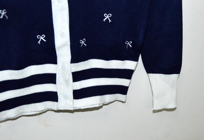 初秋新款蝴蝶结绣花<em>条纹</em>毛<em>针织开衫</em> 韩版毛衣