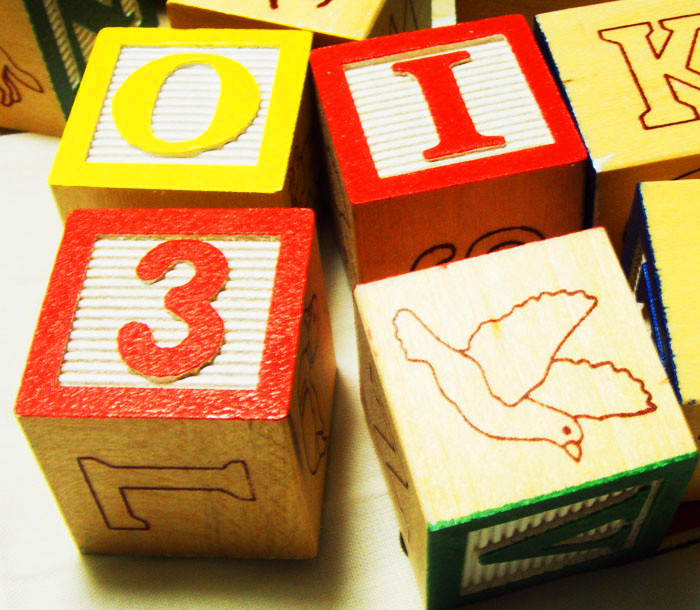 积木-早教\/木制益智玩具\/冲印积木\/50粒字母冲