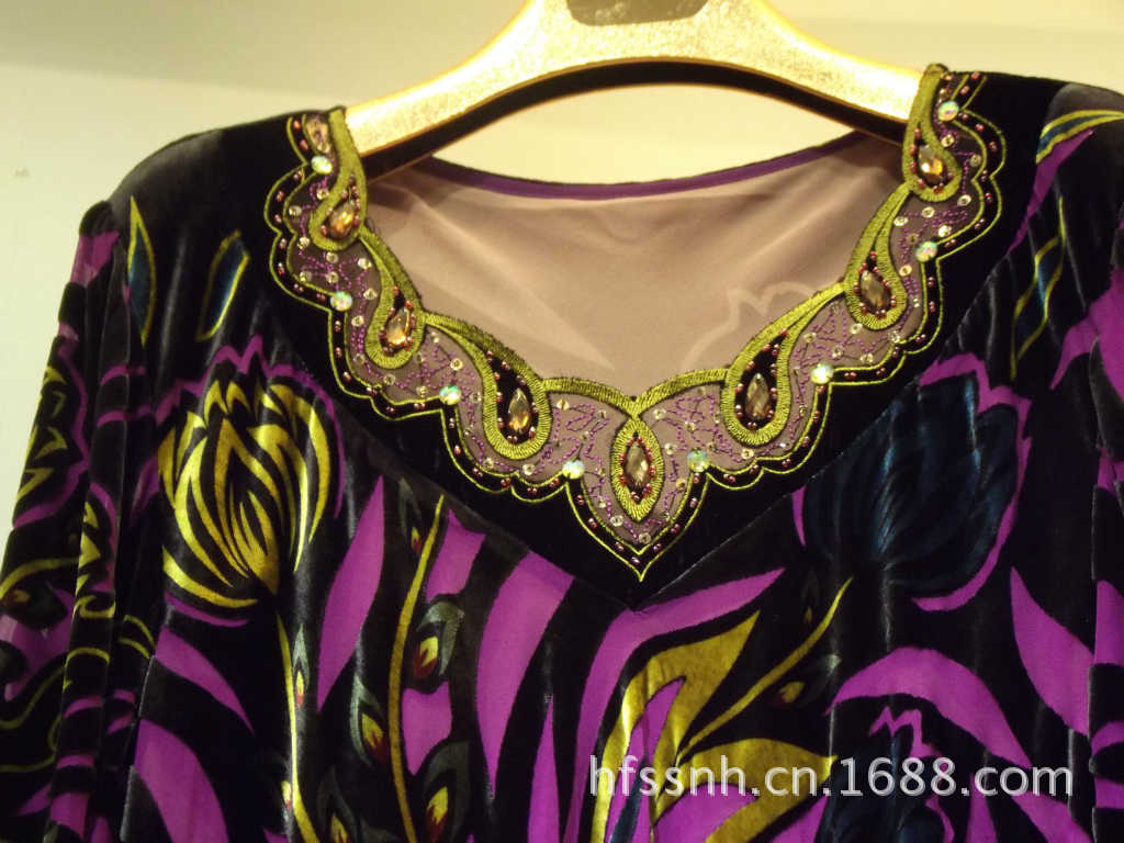 <em>批发</em>采购连衣裙-厂家批发中年<em>女士服装批发</em>采