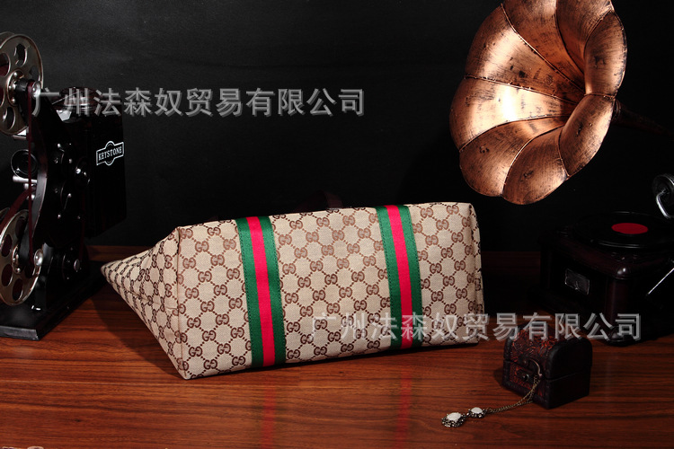 GUCCI 139260 咖啡色 (7)