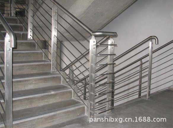 供应不锈钢楼梯栏杆 不锈钢楼梯栏杆扶手