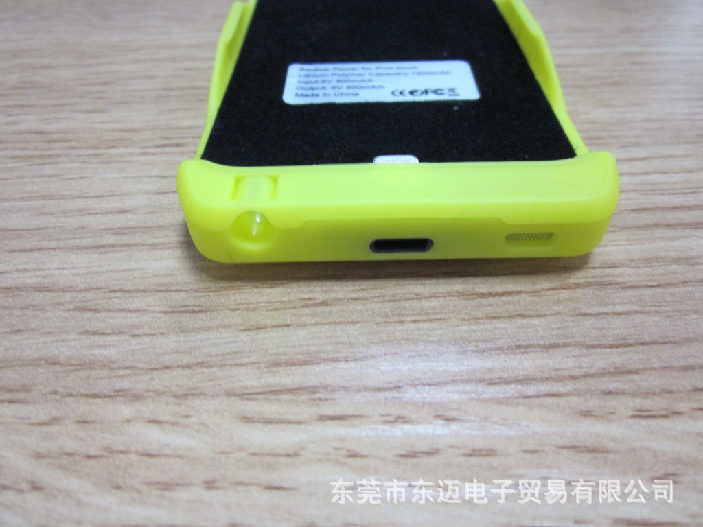 iphone5 touch 顏色很多，款式也非常的