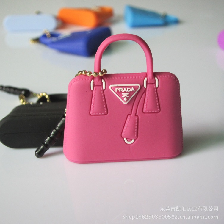 【现货批发新款p-R-A-D-A 包包防尘塞 时尚精