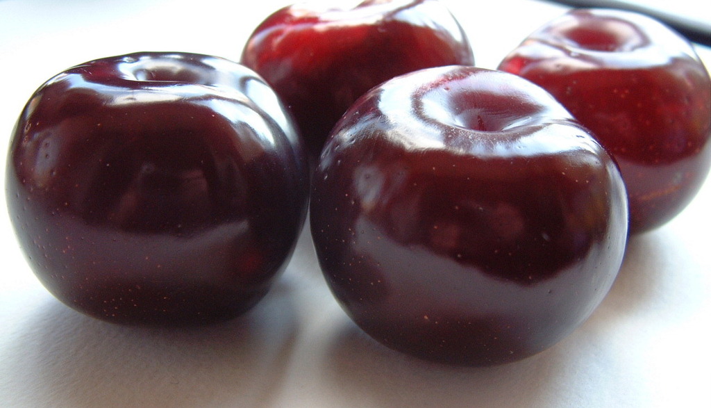 【陕西李子,红布林,黑宝石李子,红布林,李子】价