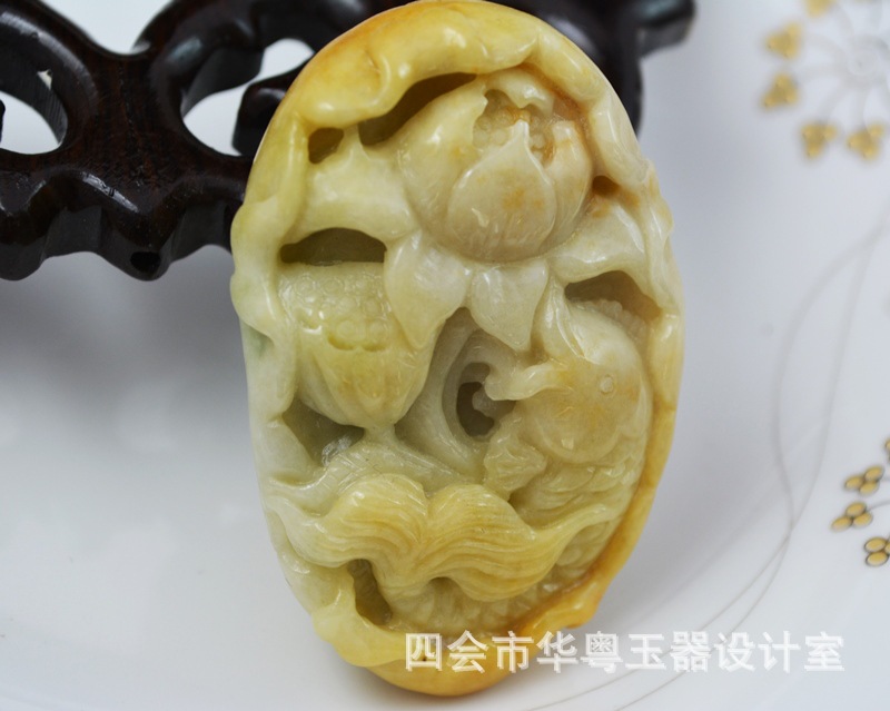 四会工艺 年年有鱼把件雕刻 莲花鱼手玩件来料加工 华粤玉器