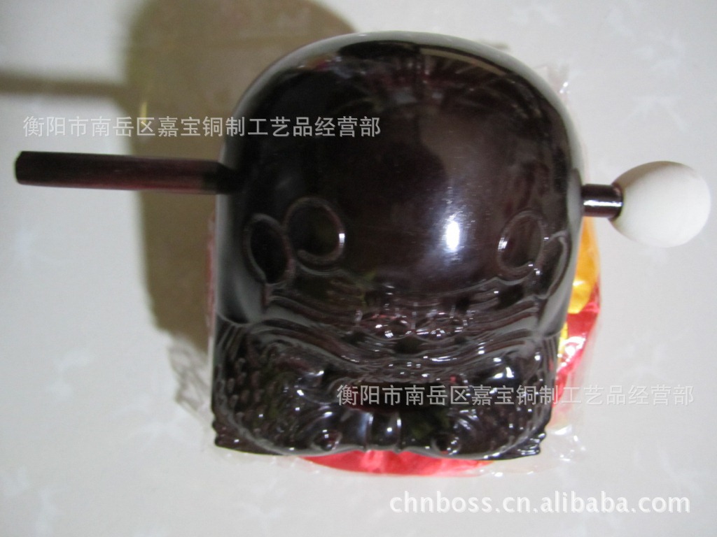 一心向善吃斋念佛敲木鱼图片,一心向善吃斋念