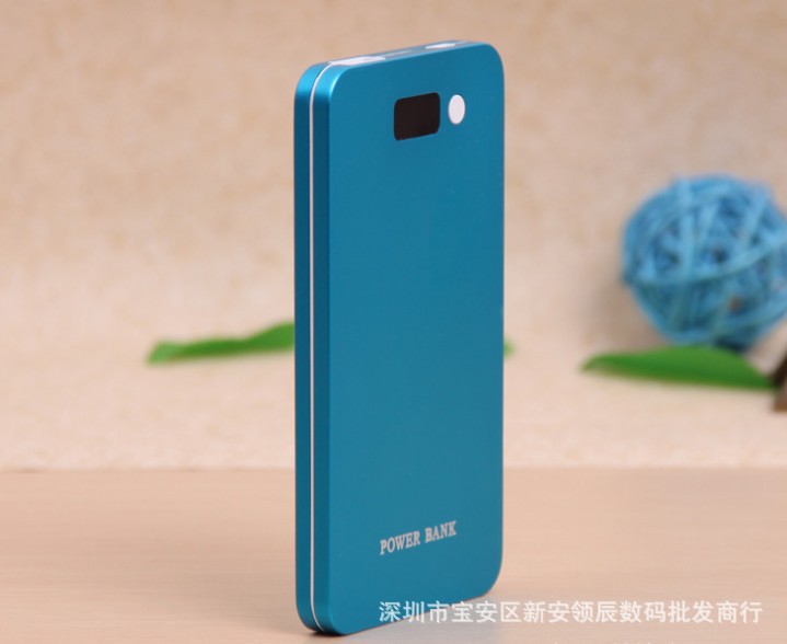 聚合物超薄时尚移动电源5000毫安苹果三星手