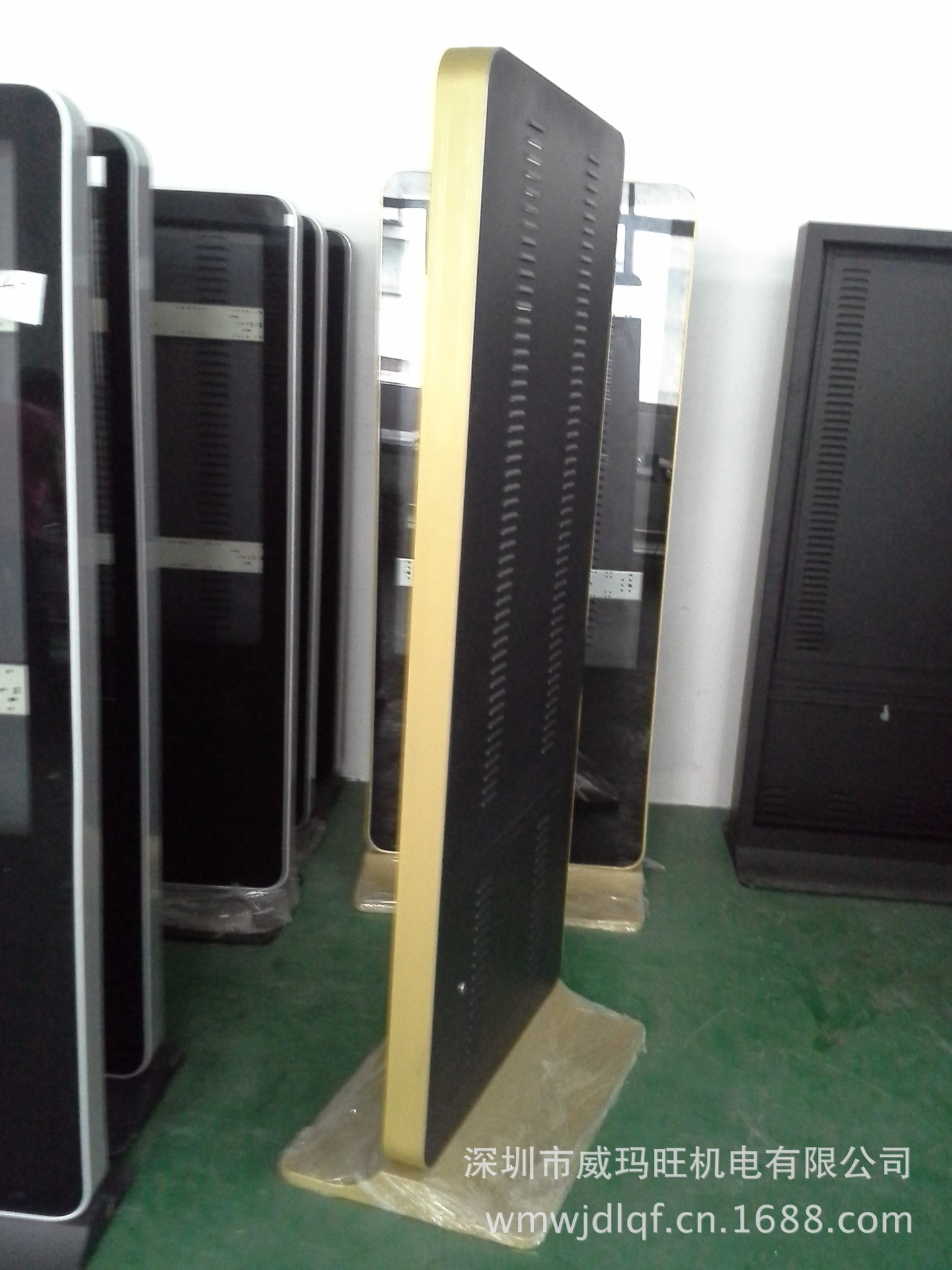 55寸立式广告机外壳仿苹果款