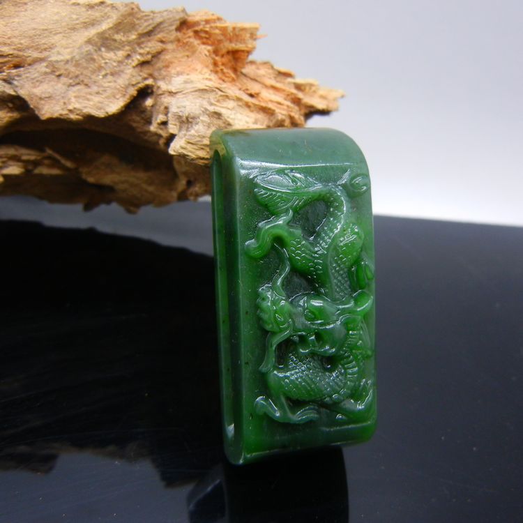 批发供应新疆和田玉碧玉龙行天下皮带扣 碧玉