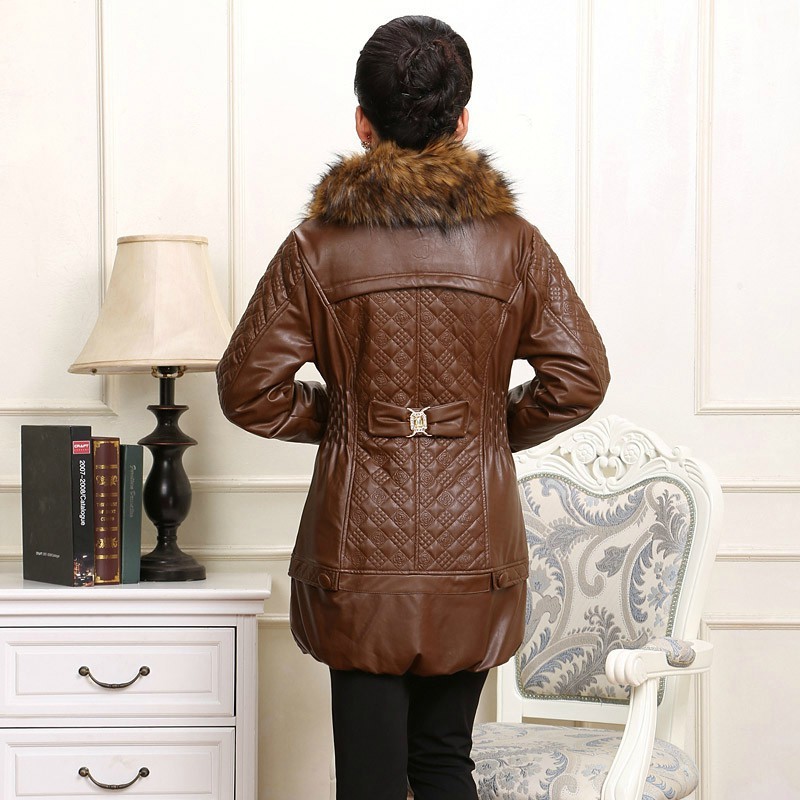 批发采购<em>女式</em>皮衣-<em>中老年</em>女装<em>冬装</em>大毛领pu皮