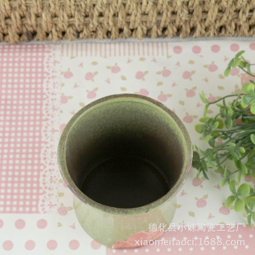 发采购陶瓷工艺品-纯手绘瓷器笔筒 创意摆设 家