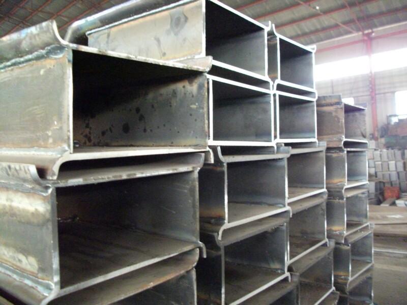 20110227105742.jpg支架地面加工2