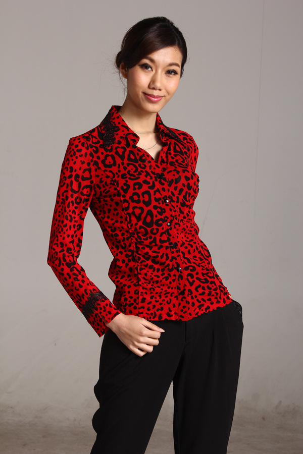 宽松加大码中老年女装<em>毛衣外套</em> <em>开衫带扣</em> 妈妈