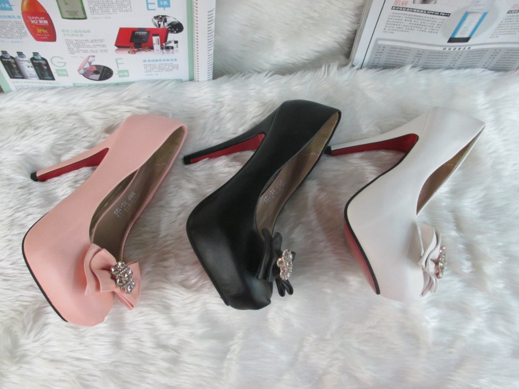 款韩版时尚女单鞋 内防水台惠东花夜店<em>靓妹</em>女