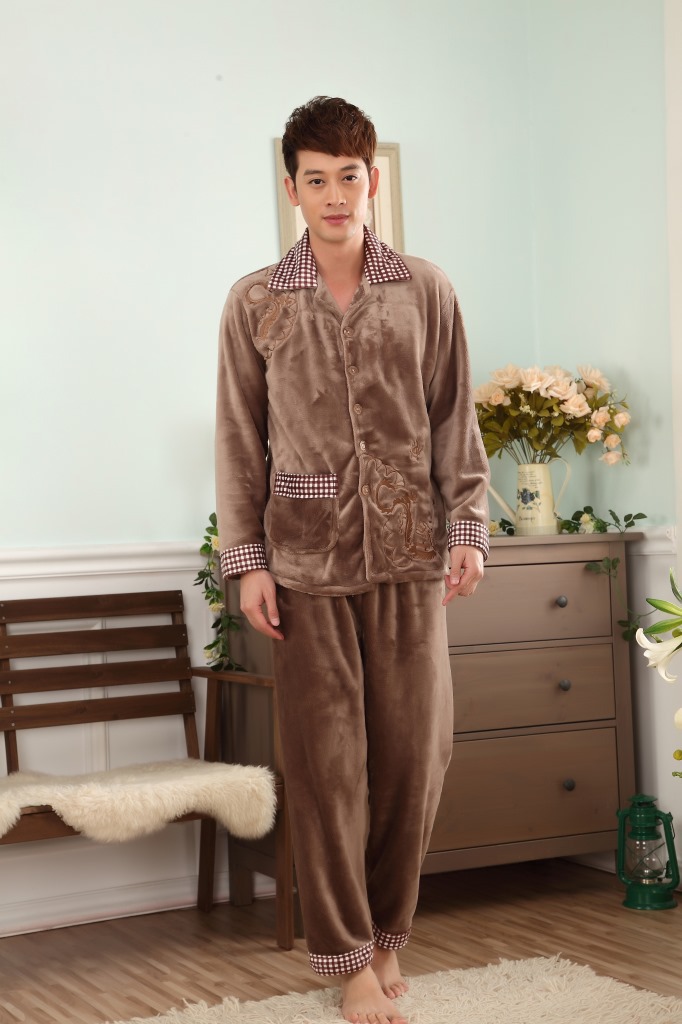 【<em>男款秋冬</em>长袖法兰绒<em>睡衣</em>格子龙腾翻领开衫家