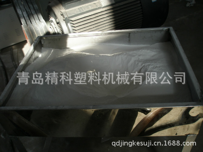 PVC异型材生产线设备 (6)