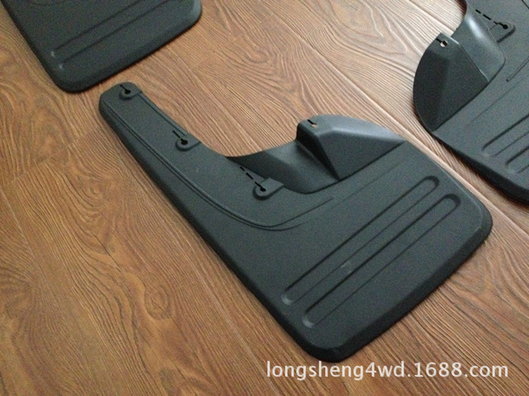 【12款丰田海拉克斯挡泥板】