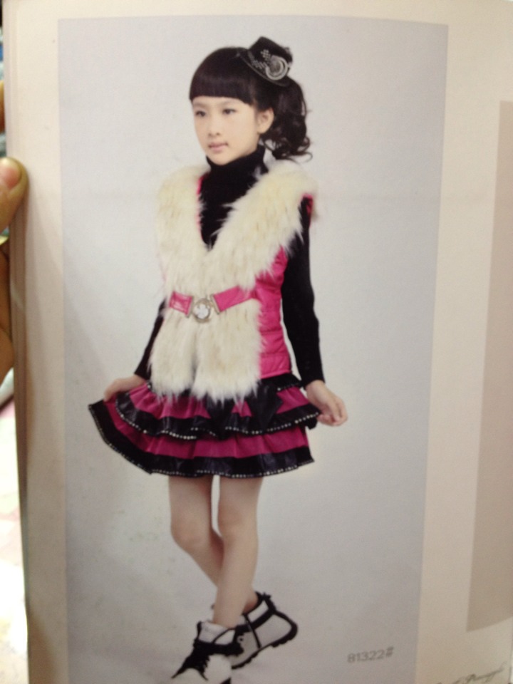 供应2013童装<em>女童</em>新款<em>套装裙子</em>童装三件套裙