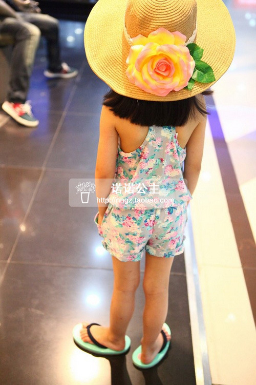 米逗儿碎花款弹性面料方便脱穿<em>儿童连体</em>裤背心