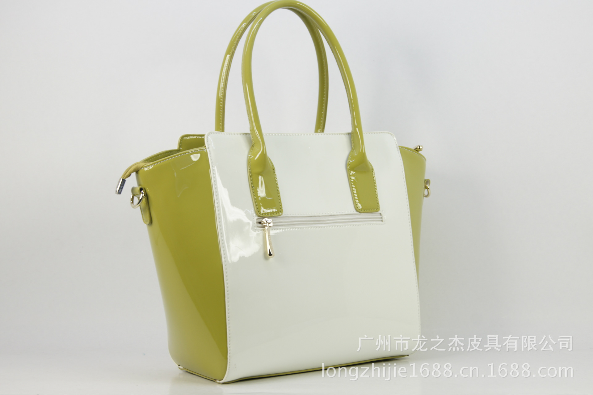 【<em>菲雅娜</em>新款定型<em>女包</em> 欧美时尚风格手提包 多