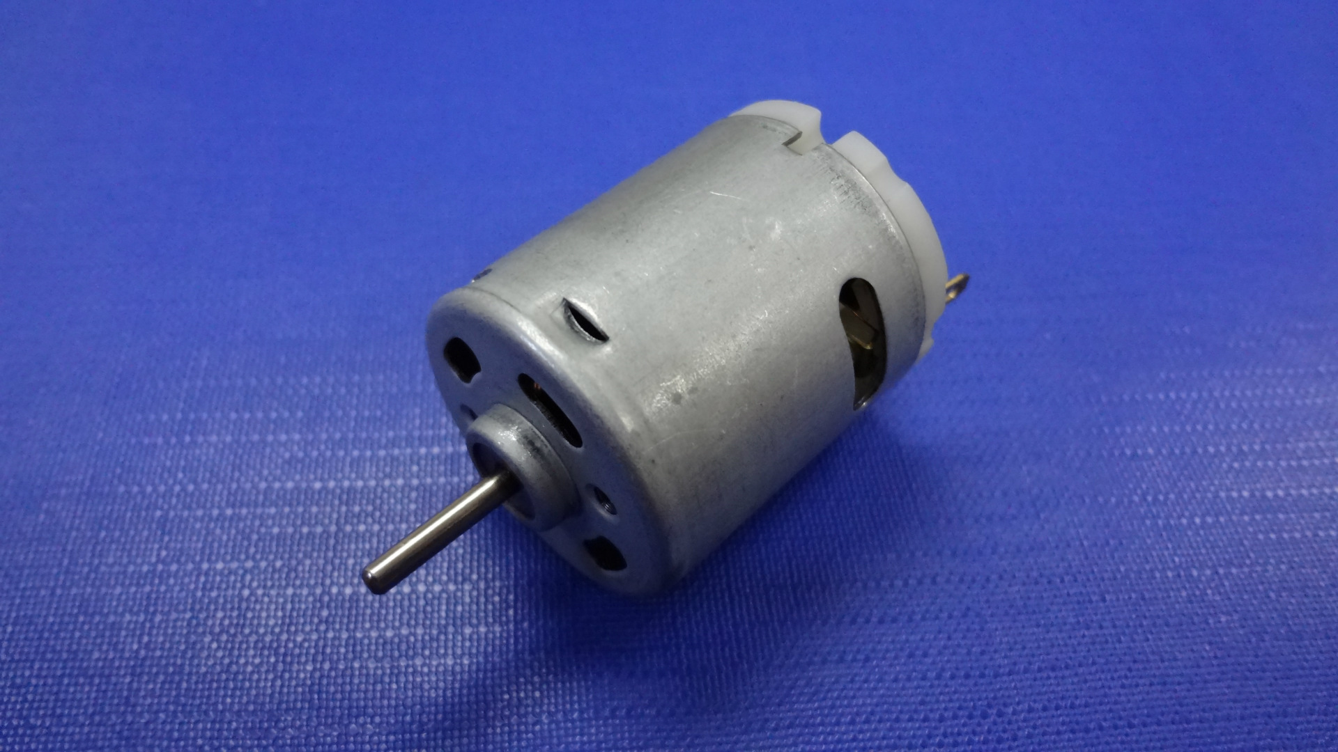 浙江荣泰跌634%成交额1394亿元近5日主力净流入902950万