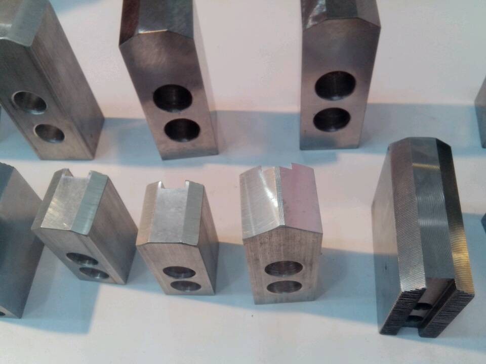 陕西法士特获得全向起浮卡爪专利处理夹具夹装反转类零件变形超差问题