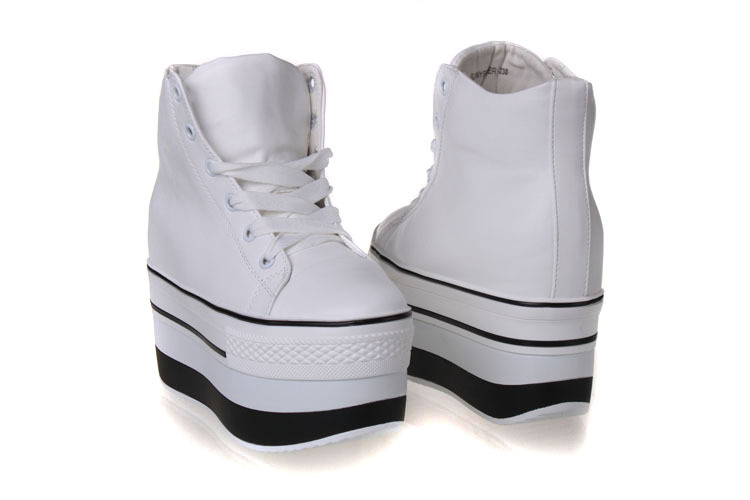 正品<em>女鞋</em> <em>阳光姐妹</em>3105 欧美时尚松糕跟高帮鞋