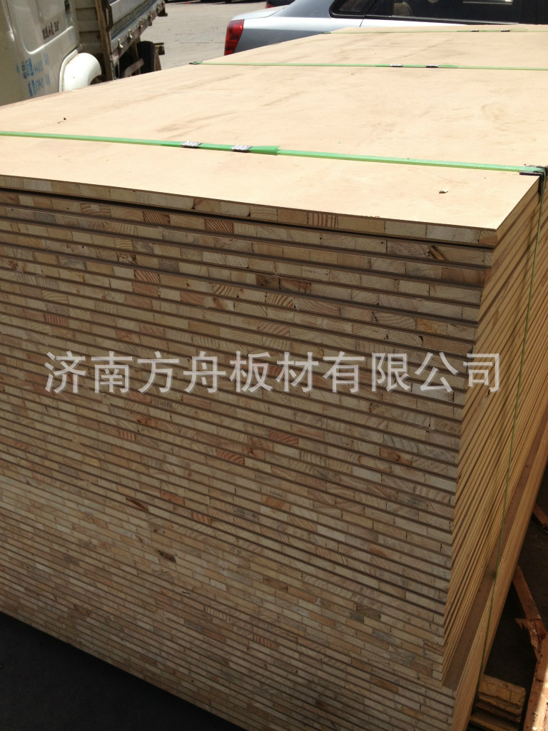 贴木皮松木二十厘双面复合板材,实木复合门门套专用松木复合板