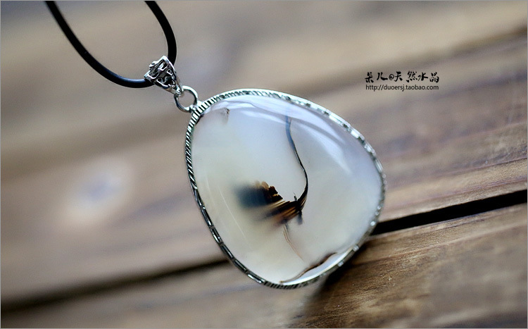 出品 天然水晶蚕丝玛瑙水滴形吊坠 波斯瓦纳玛