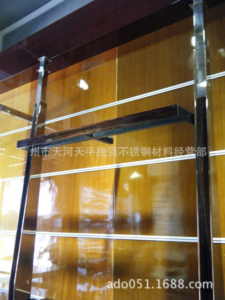 上墙钢木组合架2