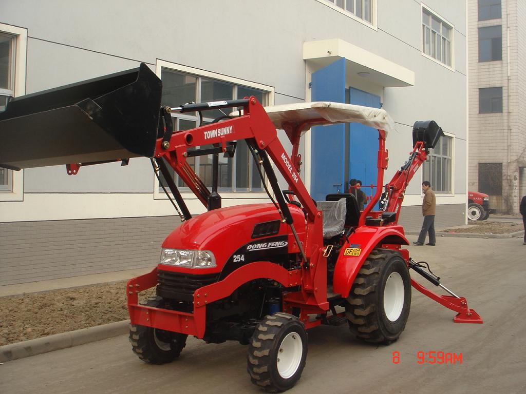 DF254_Tractor_with_FEL_and_Bac