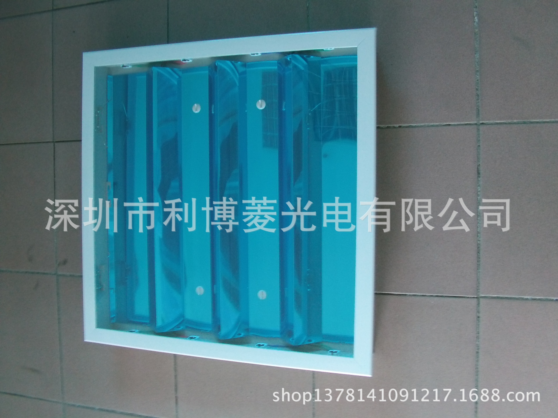 600X600 4X14W嵌入式净化灯.