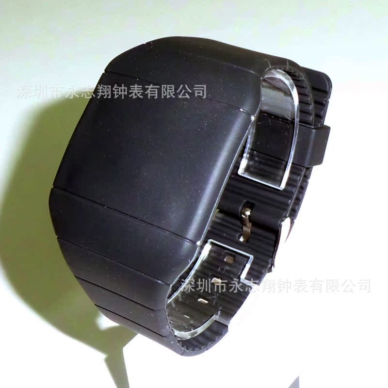 LED (37)