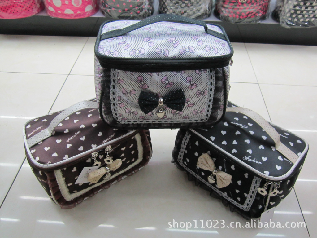 marykay玫琳凯 摩登彩妆化妆包 情浓蕾丝 3.15