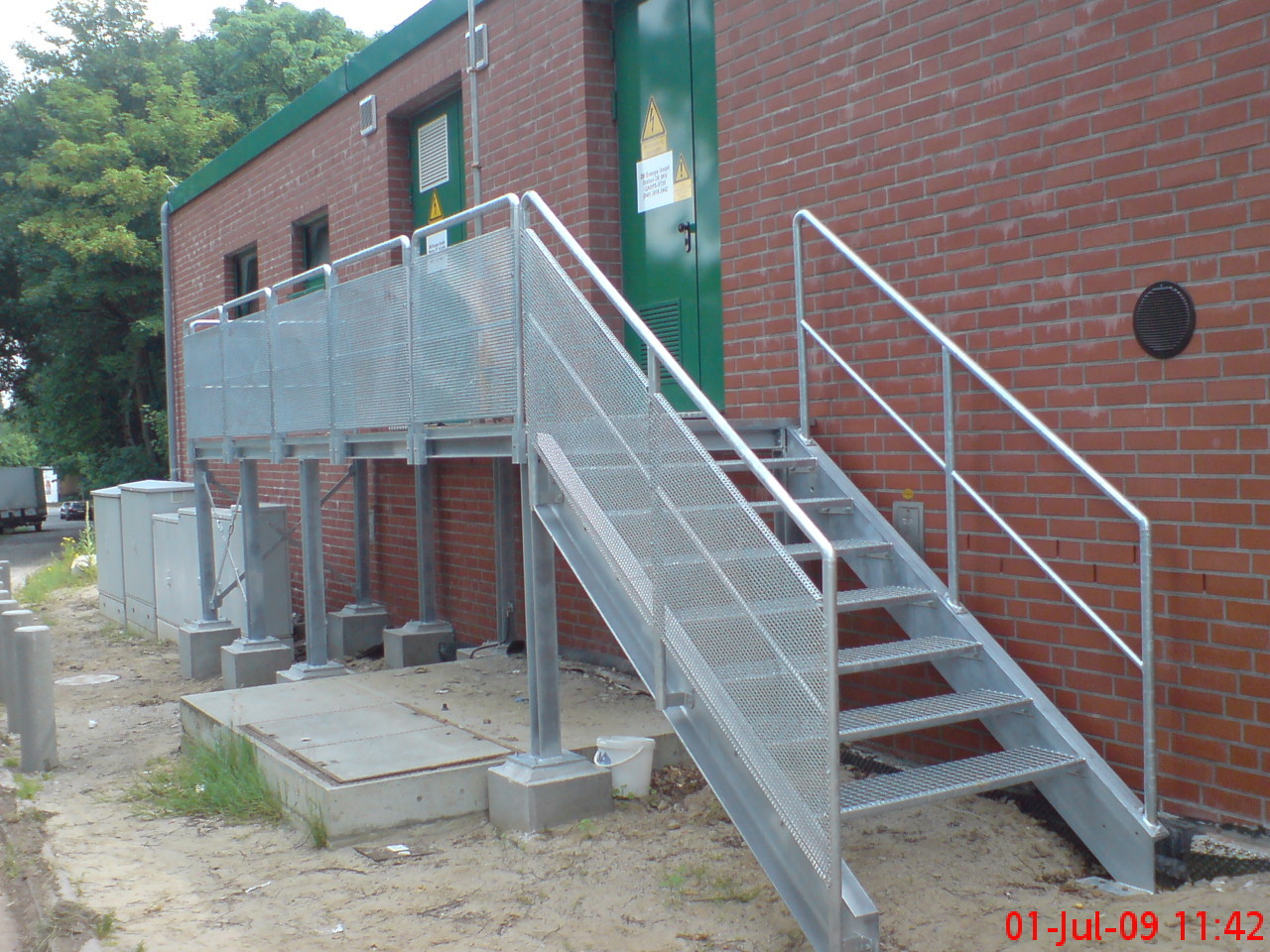 工业园钢结构消防梯,钢结构消防梯,钢结构楼梯,钢结构踏板