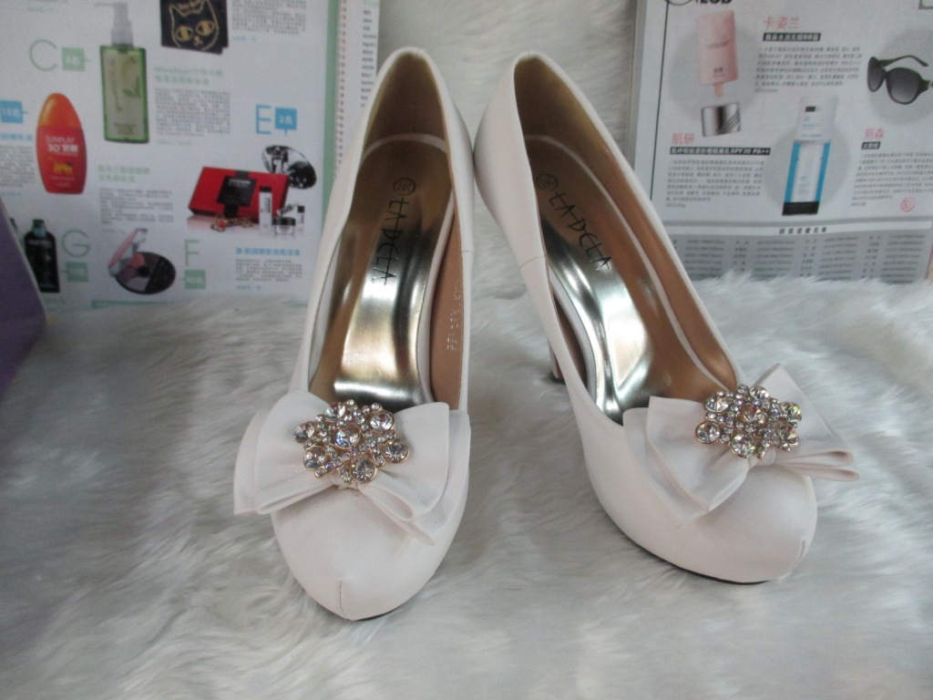 款韩版时尚女单鞋 内防水台惠东花夜店<em>靓妹</em>女