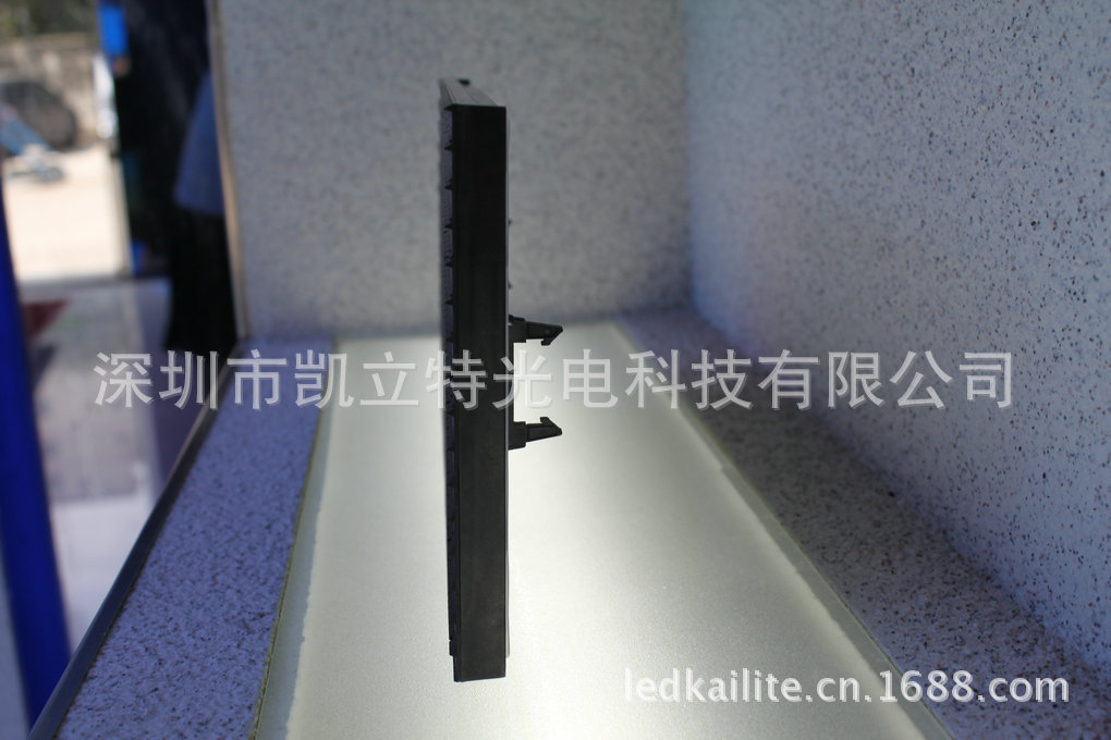 P10户外表贴模组2。价格：300元一张