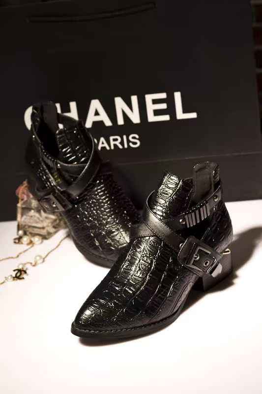 2013英伦尖头中跟皮带扣<em>鄂鱼</em>纹个性粗跟单鞋