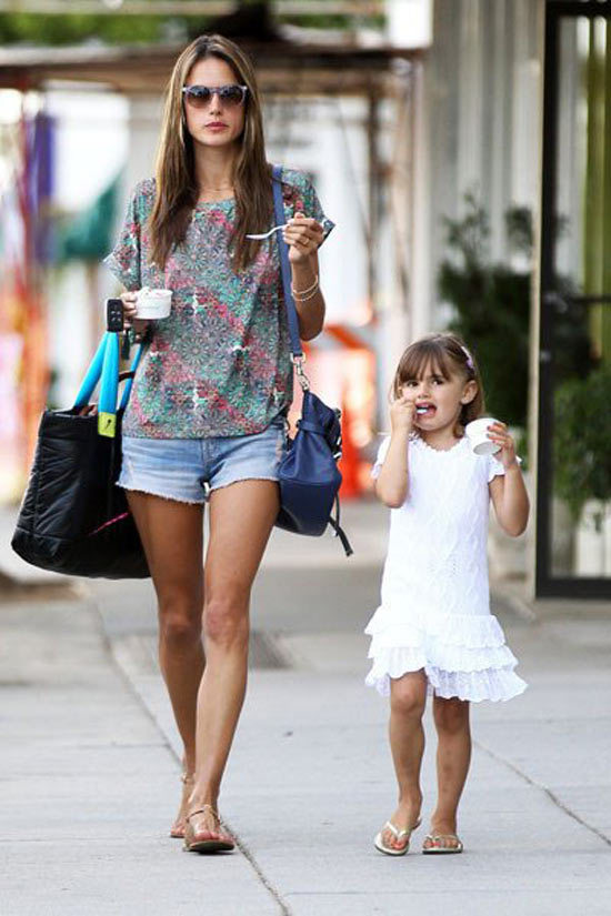 国际女星的私服秀--精心整理的哦- - 阿里巴巴商